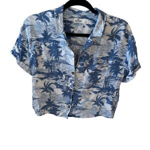 Hollister Hawaiian print cropped top